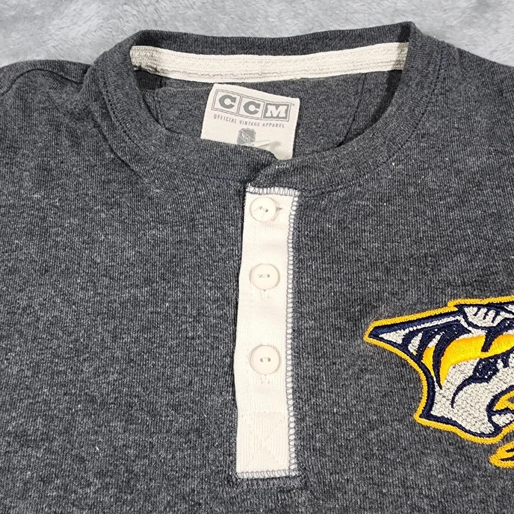 Nashville Predators Shirt Mens Small Gray Cream Long Sleeve NHL‎ Hockey CCM - Picture 5 of 10